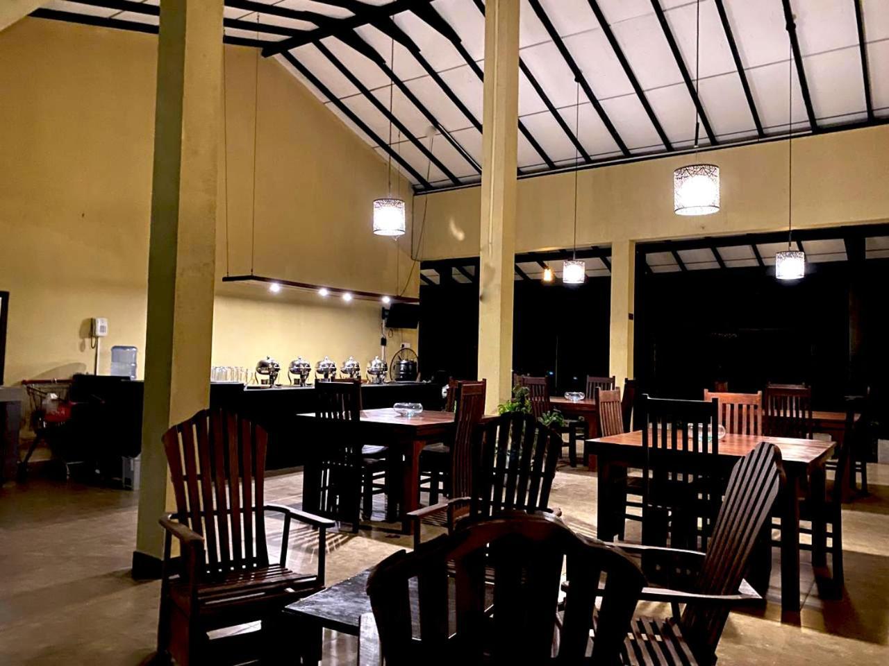 Athyantha Resort أنرادابورام المظهر الخارجي الصورة