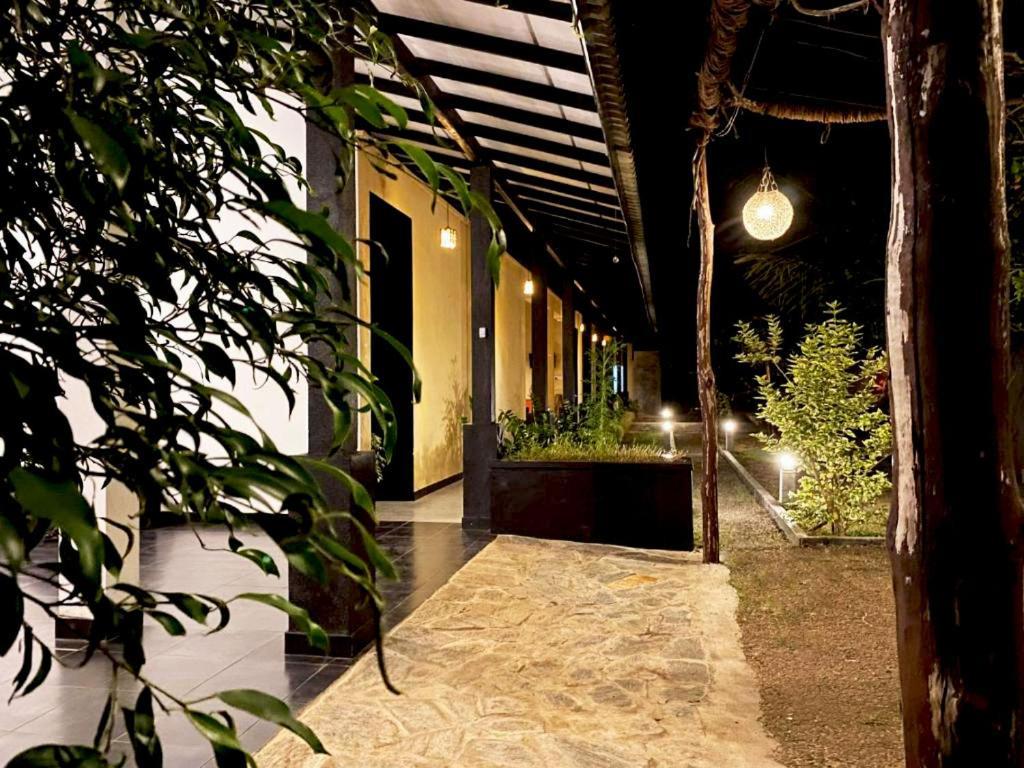 Athyantha Resort أنرادابورام المظهر الخارجي الصورة