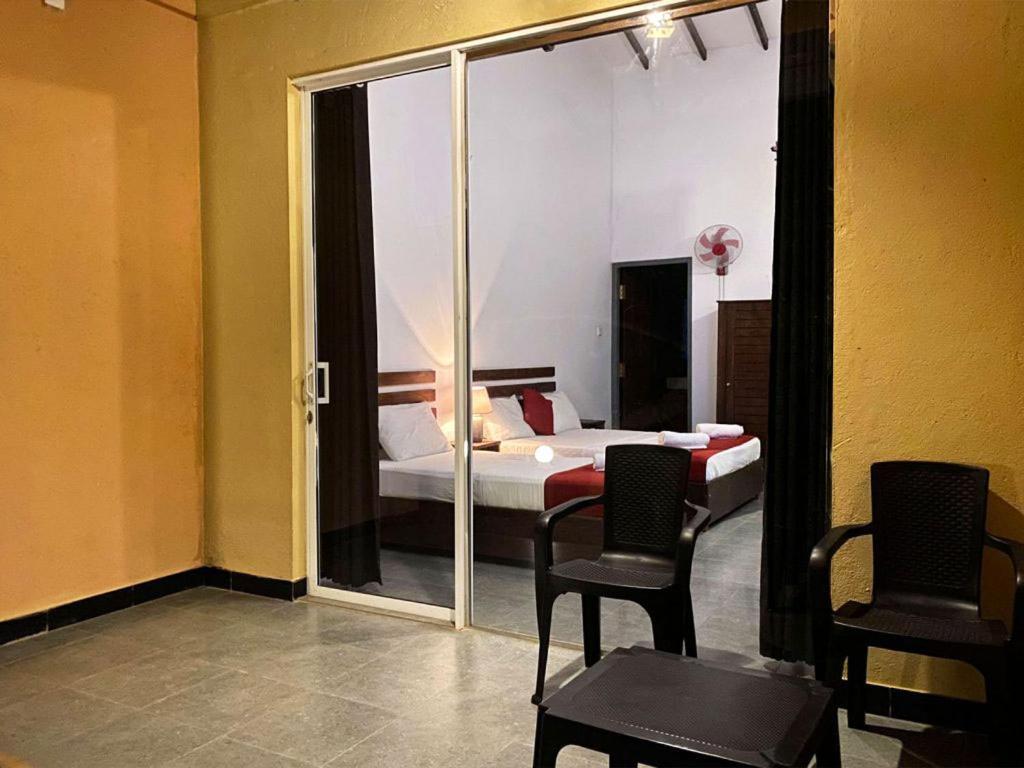 Athyantha Resort أنرادابورام المظهر الخارجي الصورة
