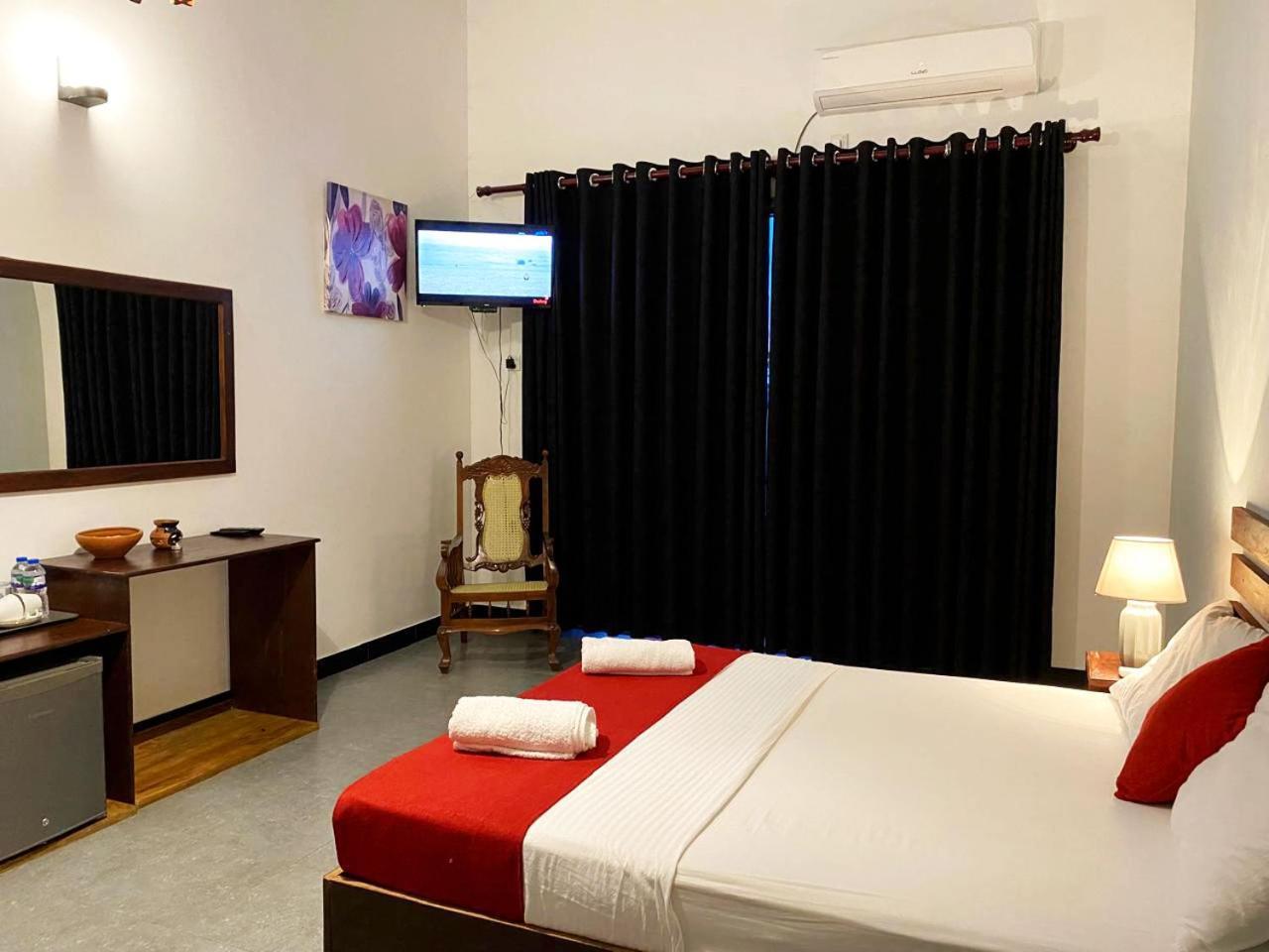 Athyantha Resort أنرادابورام المظهر الخارجي الصورة