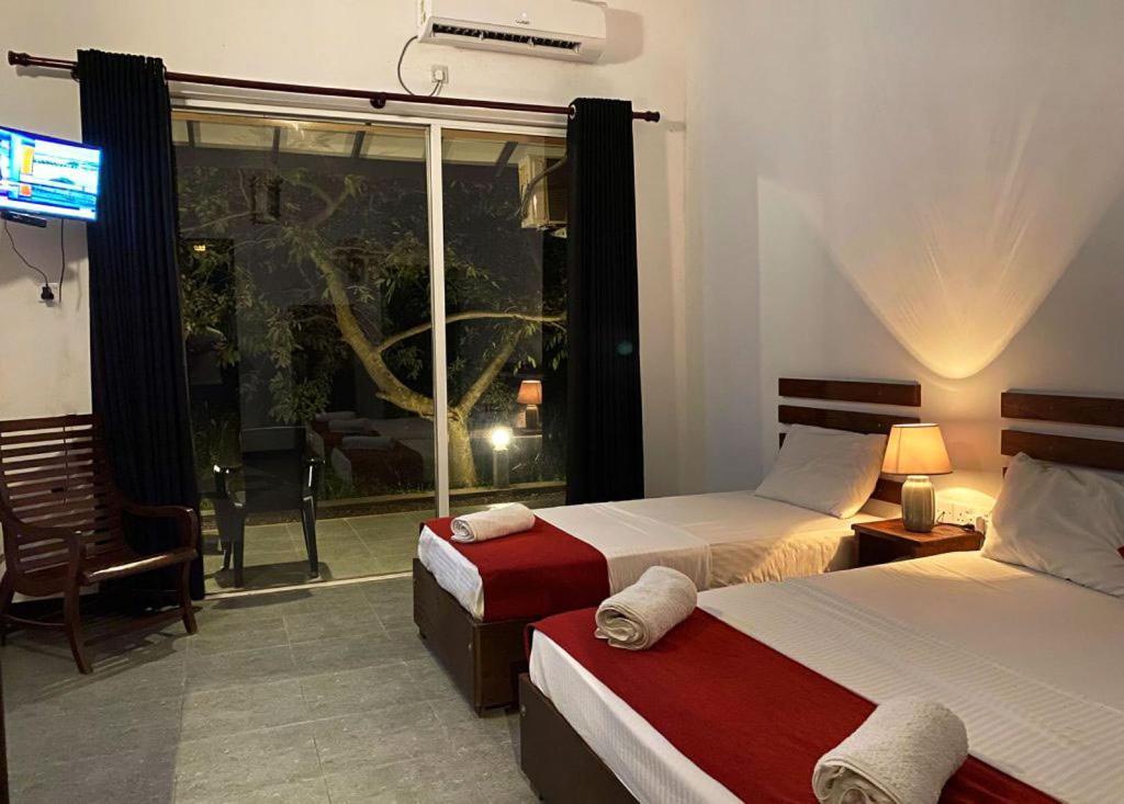 Athyantha Resort أنرادابورام المظهر الخارجي الصورة