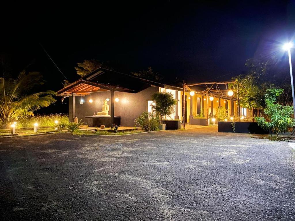 Athyantha Resort أنرادابورام المظهر الخارجي الصورة