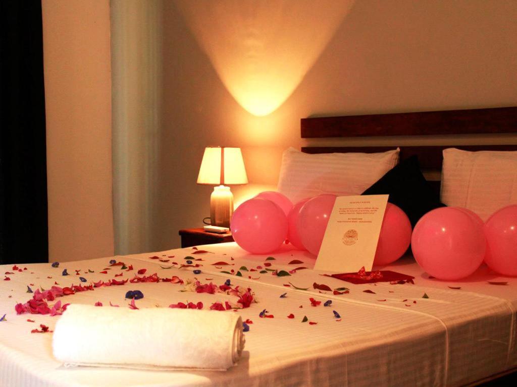 Athyantha Resort أنرادابورام المظهر الخارجي الصورة